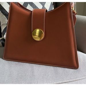 Elleme Cat Volcano bag in like new condition